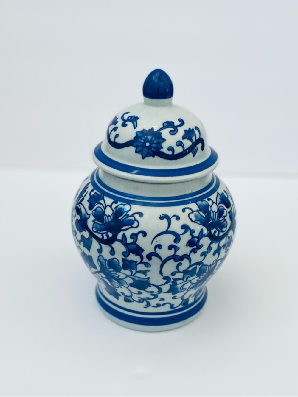 Chinese Ginger Jar Blue and White Floral Scroll Pattern With Lid  9"